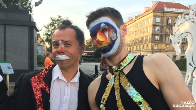 Znana na całym świecie opera Pajace zabrzmi w szczecińskim Teatrze Letnim. Wystąpią artyści operowi i międzynarodowy stuosobowy chór amatorów.