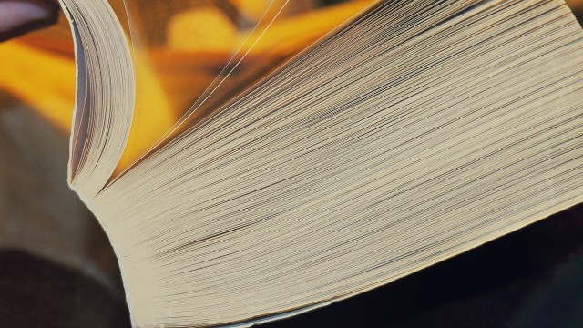 Na księgarskich półkach w Szwecji pojawiła się w tym tygodniu nowa książka, opisująca historię Polski. Jest to pierwsza tego typu publikacja napisana w języku szwedzkim przez autora urodzonego w Polsce.