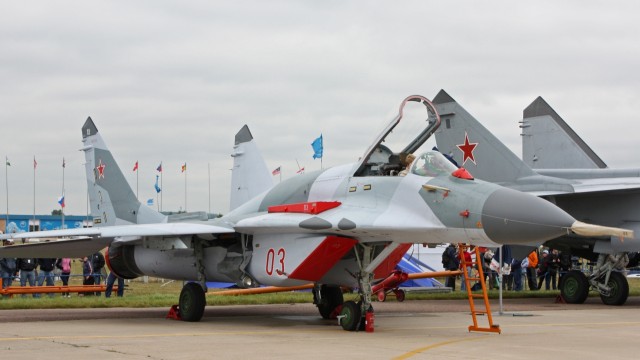 W Rosji wznowiono nabór kobiet do szkoły pilotów wojskowych. Chętnych jest 10 razy więcej niż miejsc. Pierwsze panie pilotki w rosyjskiej armii rozpoczną pracę wiosną 2020 roku.