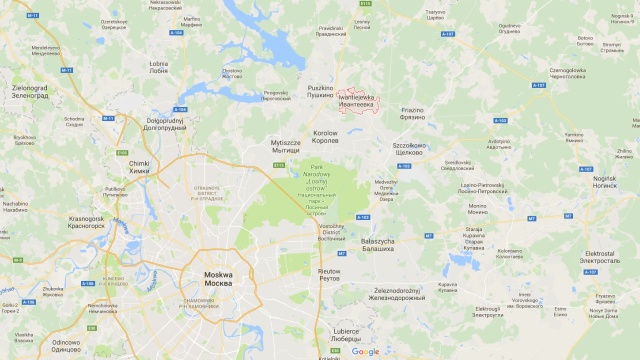 Cztery osoby trafiły do szpitala po tym, jak 15-letni uczeń zaatakował siekierą nauczyciela, potem zaczął strzelać z broni pneumatycznej do uczniów.