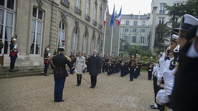 Minister obrony narodowej Antoni Macierewicz odwiedził Paryż. Szef MON przyjechał nad Sekwanę na zaproszenie francuskiej minister Florence Parly.