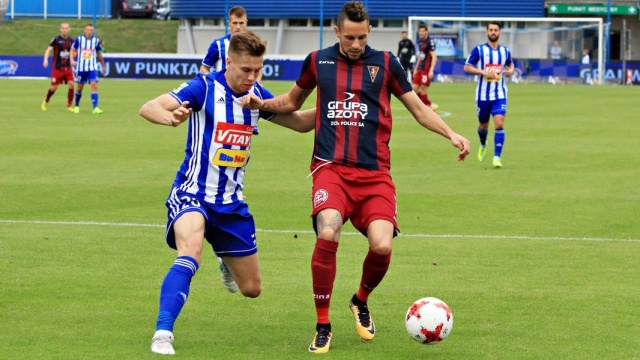 W meczu 9. kolejki piłkarskiej Ekstraklasy lepsza była Wisła Płock, która wygrała na swoim stadionie 3:1.