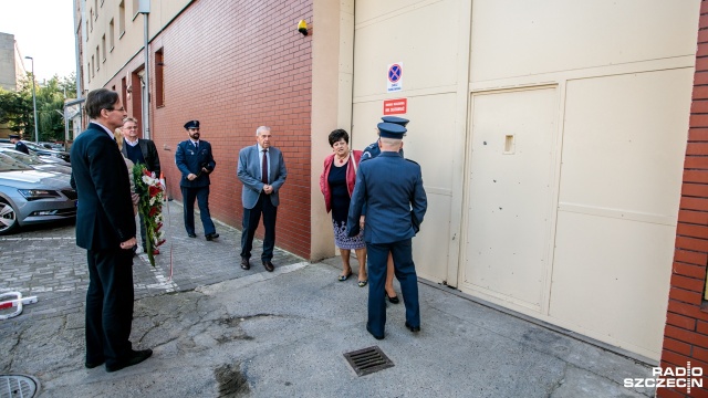 W poniedziałek szczecińscy radni odwiedzili areszt przy Kaszubskiej. Chcieli przekonać się, czy miejsce w którym przebywa pół tysiąca osadzonych, jest właściwie zabezpieczone.
