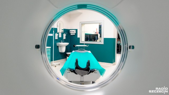 Szpital w Gryficach kupił nowy tomograf komputerowy. Dzięki niemu skrócił się czas badania, a pacjenci są lepiej diagnozowani.