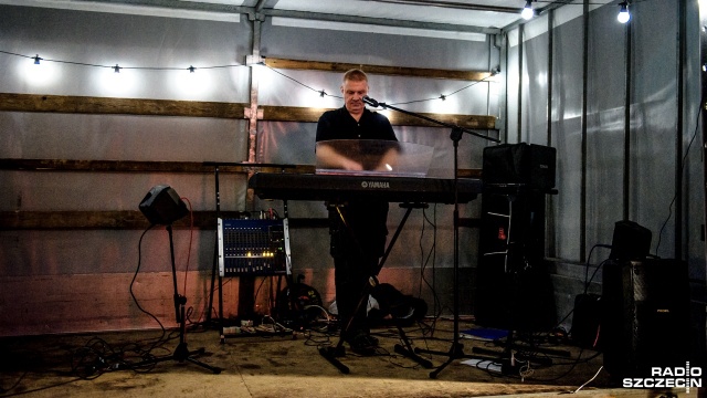 Chcieli ożywić aleję Wojska Polskiego i przywrócić ją mieszkańcom, dlatego w miejscu gdzie dawniej stała Ściana Płaczu zorganizowali koncert. Za scenę muzykom posłużyła ciężarówka.