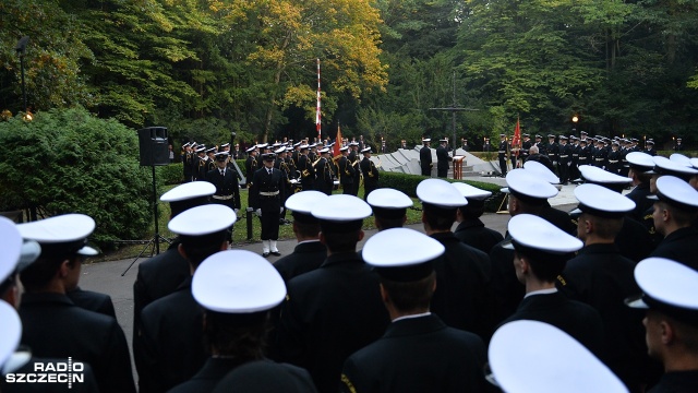 Na Cmentarzu Centralnym przy pomniku Tym, którzy nie powrócili z morza odbył się apel poległych, przygotowany przez studentów Akademii Morskiej w Szczecinie.