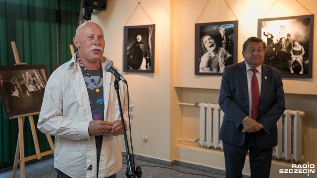 Moje M3 PRL-u na korytarzach polickiego Miejskiego Ośrodka Kultury. To ekspozycja kilkudziesięciu czarno-białych zdjęć szczecińskiego fotografika.