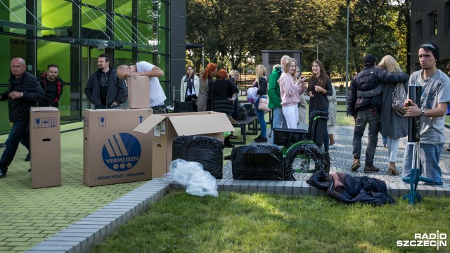 Realizowane w Zachodniopomorskiem zdjęcia do filmu syna słynnego pisarza Gntera Grassa powoli dobiegają końca. Jedne z ostatnich scen były nagrywane w sobotę przy Technoparku Pomerania w Szczecinie.
