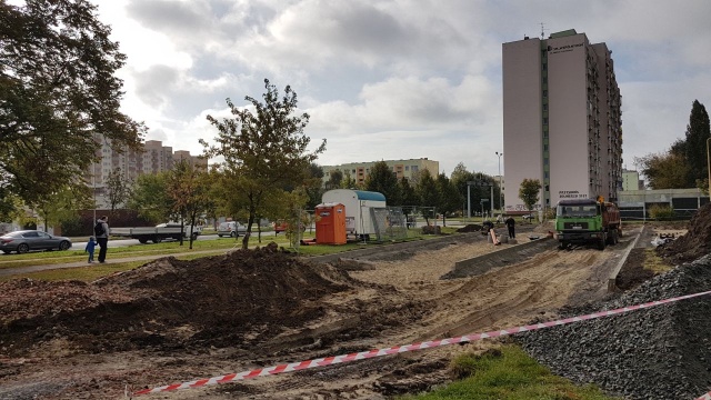 Będą kolejne miejsca postojowe. Na osiedlu Bandurskiego w Szczecinie trwa budowa nowego parkingu.