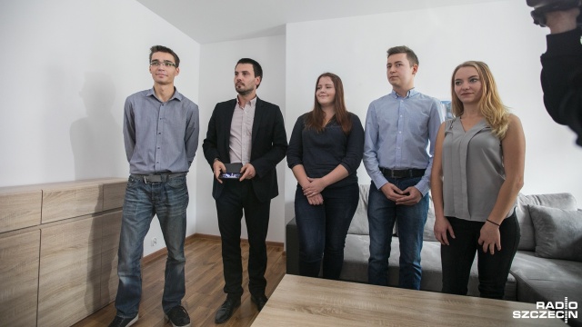 Dom dla studenta od szczecińskiego Towarzystwa Budownictwa Społecznego. W czterech oddanych w środę wyremontowanych mieszkaniach, zamieszka 17 studentów.