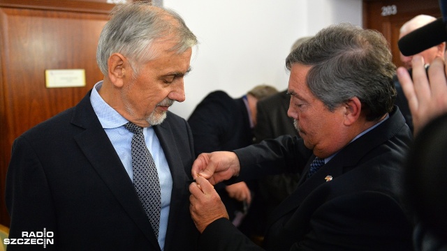 Były wojewoda, przewodniczący sejmiku i działacz polityczny PO Marek Tałasiewicz odznaczony Krzyżem Zasługi Republiki Federalnej Niemiec za zasługi dla wspieranie dobrych relacji obu krajów.