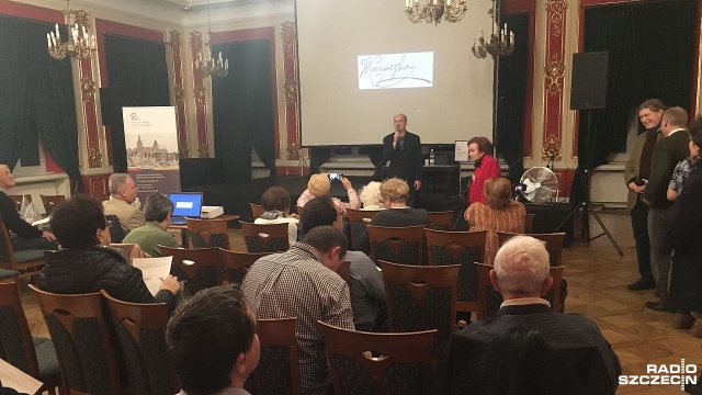 Blisko 50 osób uczestniczyło w prelekcji dr. Wojciecha Łopucha pt. Tadeusz Kościuszko - Bohater Dwóch Narodów. Spotkanie odbyło się w Sali Kominkowej Domu Kultury 13 Muz w Szczecinie.