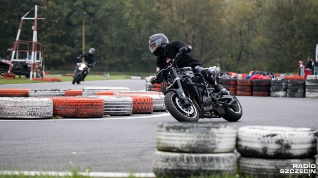 W tym roku było bezpiecznie - oceniali szczecińscy motocykliści podczas oficjalnego zakończenia sezonu. Ponad 200 osób spotkało się w sobotę na torze gokartowym przy alei Wojska Polskiego w Szczecinie.