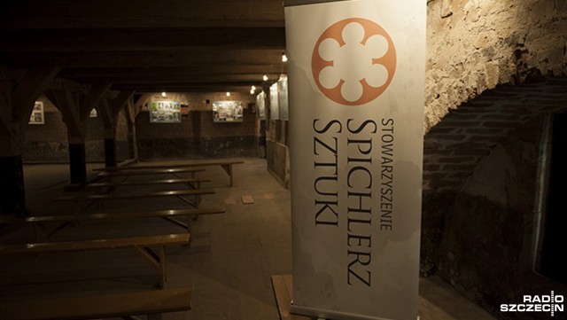 Paweł Sroczyński, założyciel organizacji Cohabitat, będzie gościem specjalnym 10. edycji Cieni zapomnianych kultur w Kołbaczu. Spotkanie odbędzie się w sobotę wieczorem w spichlerzu XIII-wiecznego kościoła pocysterskiego.