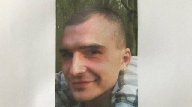 Rodzina, znajomi oraz polska i niemiecka policja szukają zaginionego Marcina Wachowicza z Polic. 31-latek ostatni raz widziany był na początku tygodnia w Pasewalku.