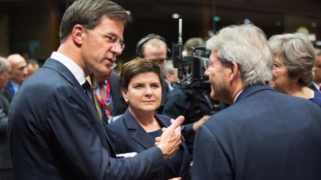 Premier Beata Szydło poruszyła na unijnym szczycie w Brukseli sprawę budowy drugiej nitki Gazociągu Północnego. Polskie Radio dowiedziało się nieoficjalnie, że otrzymała poparcie przywódców z kilku krajów i przewodniczącego Rady Europejskiej Donalda Tuska.