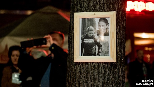 Rozpoczęła się zbiórka pieniędzy dla syna motocyklistki, która we wtorek zginęła w wypadku w alei Jana Pawła II w Szczecinie. To akcja zachodniopomorskich motocyklistów.