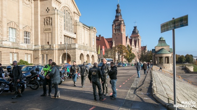 Choć wydaje się to niemożliwe, to wcale takie nie jest. Wszystko dzięki akcji Lotka w tandemie z niewidomymi, którą w sobotę zorganizowało Stowarzyszenie Motocykliści dla Dzieci.