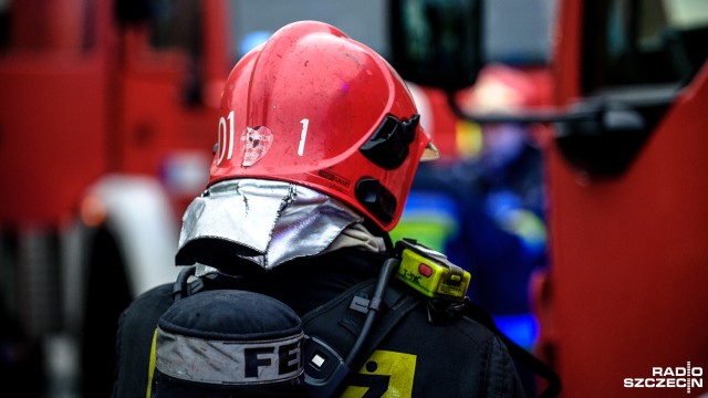 Jedna osoba trafiła do szpitala w wyniku zadymienia mieszkania w Szczecinie. Do zdarzenia doszło po godzinie 13, przy ulicy Radogoskiej.