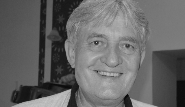 Zmarł aktor filmowy i teatralny Marek Frąckowiak. Był znany z takich telewizyjnych produkcji jak: Alternatywy 4, 07 zgłoś się czy Plebania. Z tym ostatnim serialem był związany przez wszystkie lata jego produkcji.