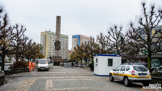 Rozpoczęła się rozbiórka Pomnika Wdzięczności dla Armii Czerwonej na pl. Żołnierza Polskiego w Szczecinie.