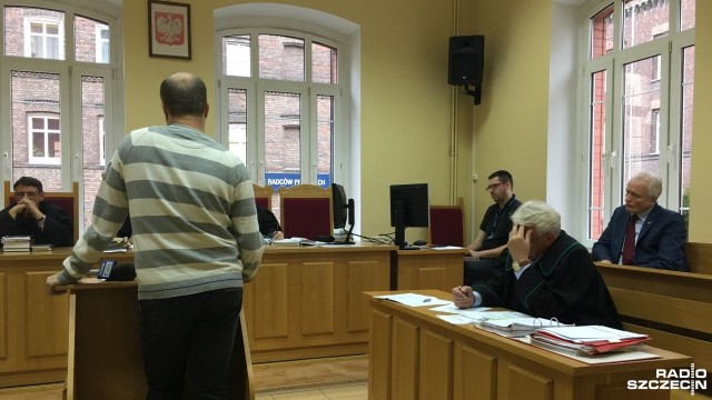 - Przychodził do nas na spotkania okazjonalnie - zeznał przed Sądem Okręgowym były funkcjonariusz Służby Bezpieczeństwa, Krzysztof T. we wznowionym po raz trzeci procesie przeciwko Jackowi Piechocie. Były baron SLD w Zachodniopomorskiem i b. minister gospodarki i pracy oskarżony jest o złożenie fałszywego oświadczenia lustracyjnego.