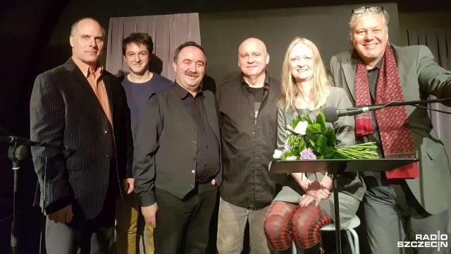 Ignacy Jan Paderewski oddał swój talent i majątek Polsce. Pod jego bezpośrednim wpływem prezydent Woodrow Wilson umieścił - w swoim ultimatum uzależniającym podpisanie przez Stany Zjednoczone Traktatu Wersalskiego - 13. punkt domagający się zgody stron Traktatu na rezurekcję Polski. Dzięki temu w Traktacie zapisano utworzenie niepodległego państwa polskiego.