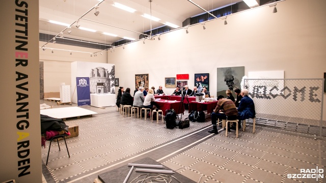Ponad 100 prac - obrazów, fotografii, rzeźb i instalacji, znajdzie się na wystawie Szczecińskie awangardy w Muzeum Narodowym w Szczecinie.