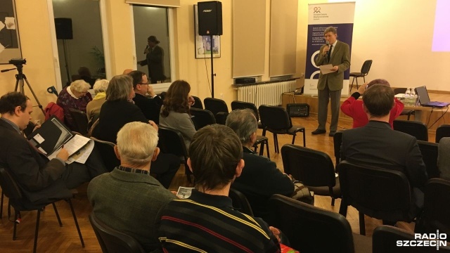 W Książnicy Pomorskiej historycy dyskutowali o jednym z twórców Państwa Polskiego w 1918 roku: - Obdarzony wielkim autorytetem, ale także postać wewnętrznie sprzeczna, nielubiana w Wielkopolsce - tak o Józefie Piłsudskim mówili w czwartek uczestnicy konferencji poświęconej jego myśli politycznej.