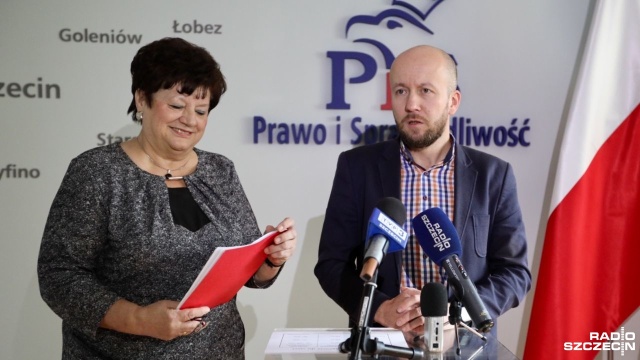 Obietnice Platformy Obywatelskiej uruchomienia nowej linii tramwajowej do Krzekowa to gruszki na wierzbie - uważa radny Prawa i Sprawiedliwości Marek Duklanowski. Odniósł się tym samym do słów Sławomira Nitrasa i Arkadiusza Marchewki, który zadeklarowali realizację tej inwestycji do 2020 roku.
