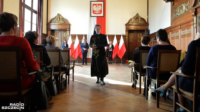 Program Rodzina 500 plus wydobywa polskie rodziny z ubóstwa - mówili w poniedziałek pracownicy opieki społecznej na uroczystościach z okazji Dnia Pracownika Socjalnego.