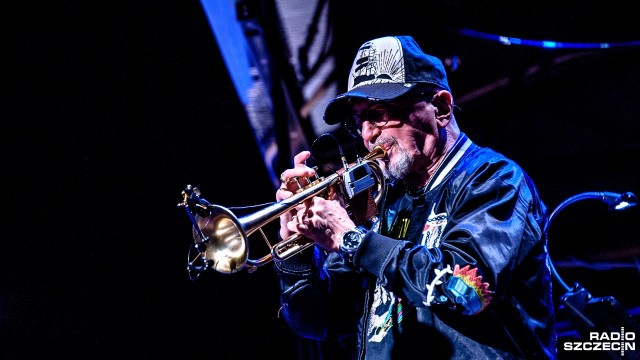 Tomasz Stańko wystąpił w poniedziałek wieczorem w szczecińskiej filharmonii. Koncert jednego z najwybitniejszych trębaczy jazzowych zgromadził komplet publiczności.
