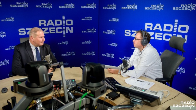 Jestem spokojny o to, że uda się wypracować porozumienie i jeszcze przed końcem roku sprawę doprowadzić do końca - tak poseł Prawa i Sprawiedliwości Leszek Dobrzyński mówił w Rozmowach pod krawatem o negocjacjach między prezydentem a sejmową większością w sprawie reformy sądownictwa.