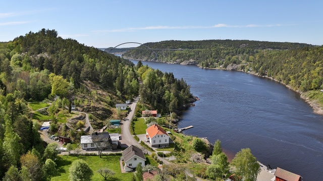 Blisko 1,3 miliona osób przybyło do Norwegii od 1990 roku. Polacy są największą grupą imigrantów zarobkowych spoza Skandynawii - tak wynika z opublikowanych właśnie danych Norweskiego Centralnego Urzędu Statystycznego.