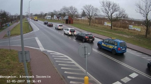 Jadący od strony al. Piastów Renaultem Masterem z przyczepką nie zatrzymał się przed przejściem dla pieszych przy skrzyżowaniu z ul. Głowackiego i potrącił przechodzącego przez jezdnię 76-latka. Ratownicy medyczni zabrali go do szpitala.