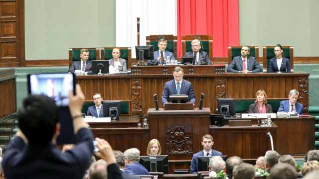 Politycy partii rządzącej liczą na zgodę w takich chwilach. Tymczasem opozycja zgadza się, ale wybiórczo. Goście audycji Radio Szczecin na Wieczór komentowali wystąpienie prezydenta RP z okazji 150. rocznicy urodzin marszałka Józefa Piłsudskiego.