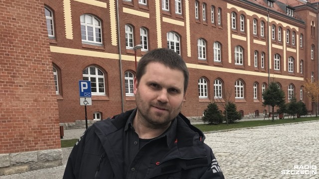 Ma polemizować sam ze sobą. To polecenie służbowe od władz Uniwersytetu Szczecińskiego. Otrzymał je szef uczelnianej Solidarności, a zarazem pracownik biura promocji US Sebastian Sahajdak.