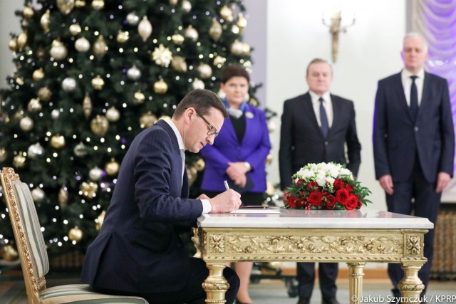 Mateusz Morawiecki już premierem. Beata Szydło wicepremierem [ZDJĘCIA]