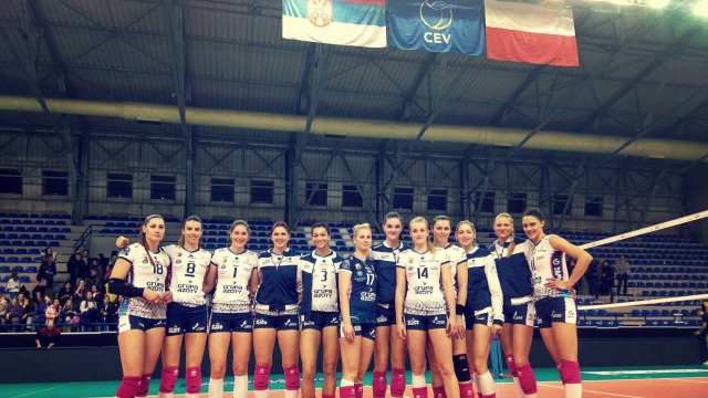 Siatkarki Chemika Police od zwycięstwa rozpoczęły zmagania w Lidze Mistrzyń. Drużyna trenera Jakuba Głuszaka w inauguracyjnym meczu grupy C pokonała na wyjeździe serbski zespół Vizura Ruma 3:0.