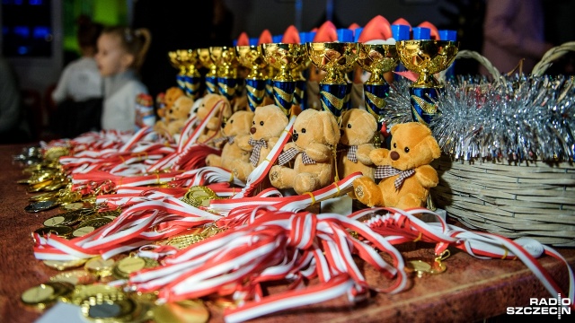 Walca, rumbę i cza-czę tańczono w Domu Kultury Słowianin: ponad 200 dzieci wzięło udział w turnieju tańca Tańczące misie. To przegląd grup tanecznych szkół, przedszkoli i świetlic środowiskowych.