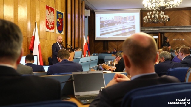 Większość rady była za - Szczecin ma uchwalony budżet na rok 2018. Przedstawiony przez prezydenta plan wydatków miasta na kolejne 12 miesięcy poparł jego klub Bezpartyjnych oraz PiS i dwóch radnych SLD. Przeciw byli radni PO - jeden z nich wstrzymał się od głosu - oraz dwójka radnych niezrzeszonych.