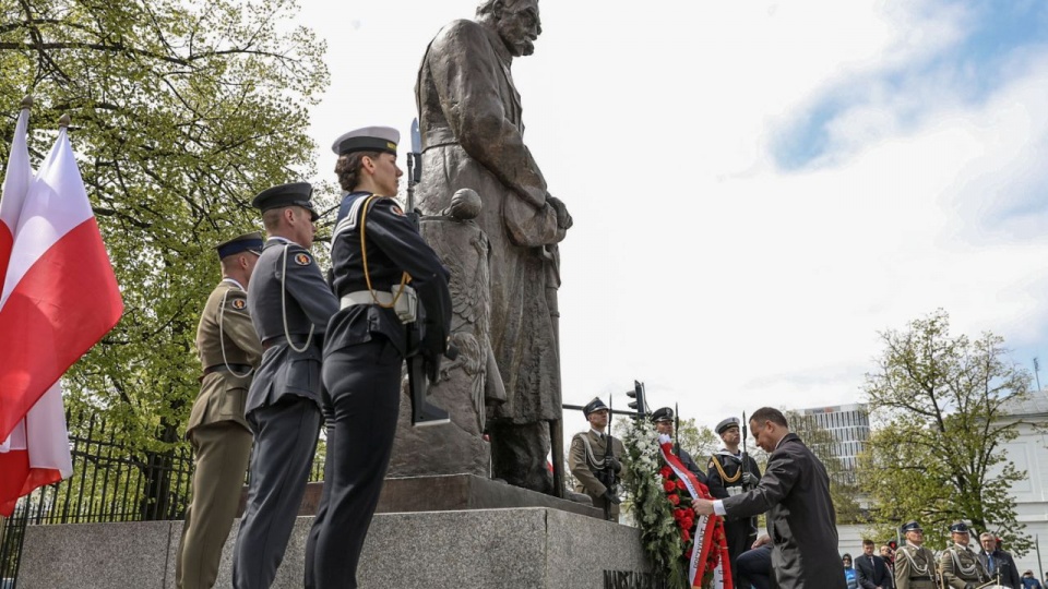 Obchody Dnia Flagi RP przed Zamkiem Królewskim w Warszawie. Fot. Grzegorz Jakubowski / KPRP