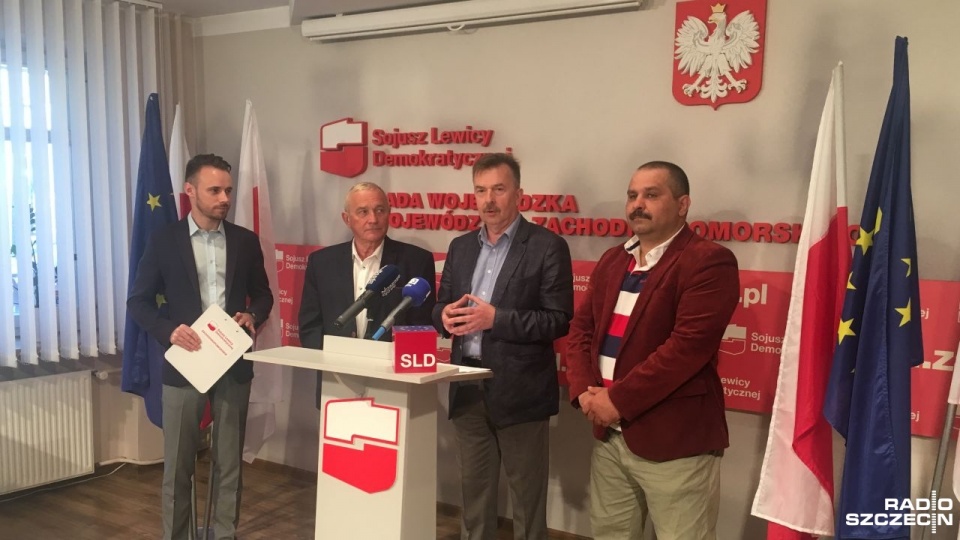 Radni z SLD domagają się zwołania nadzwyczajnej sesji Sejmiku Województwa, wcześniej deklarowali to także radni PiS. Fot. Tobiasz Madejski [Radio Szczecin]