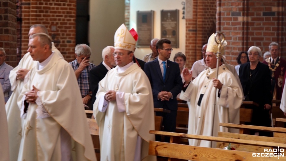 Andrzej Dzięga mówił w kazaniu, że w naszych dziejach były momenty, gdy traciliśmy "wewnętrzną wolność". Fot. Weronika Łyczywek [Radio Szczecin]