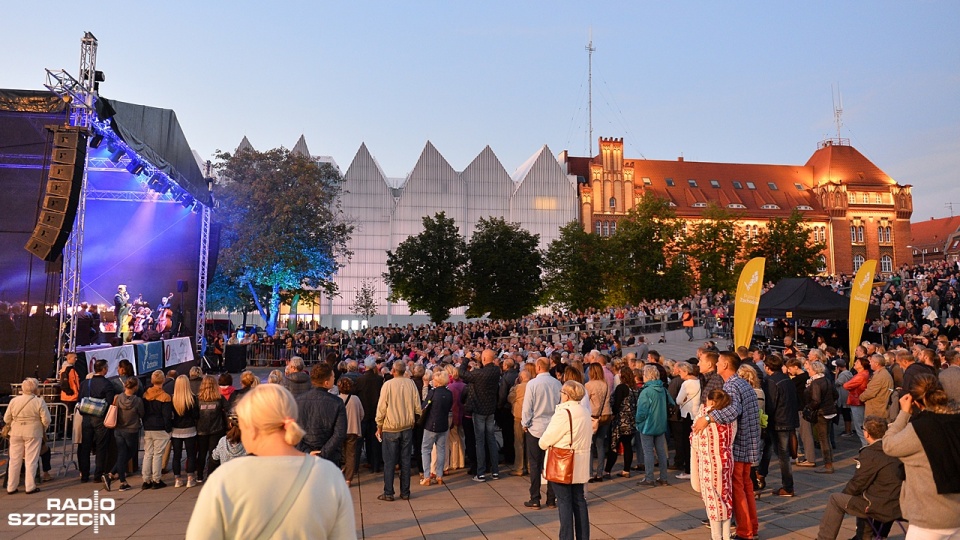 W tym niezwykłym miejscu, dzięki muzyce chcemy wspólnie świętować wolność - mówi dyrektor artystyczny Opery na Zamku Jerzy Wołosiuk. Fot. Łukasz Szełemej [Radio Szczecin]