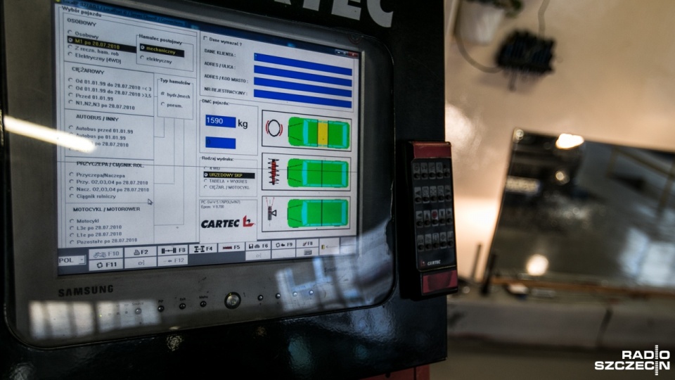 Opłata za przegląd się nie zmienia i wynosi nadal 99 złotych. Fot. Weronika Łyczywek [Radio Szczecin]