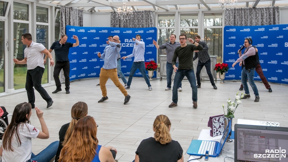 Wszystkie pary nadal walczą o główną wygraną, czyli wymarzone wesele w Hotelu Bukowy Park. Fot. Weronika Łyczywek [Radio Szczecin]