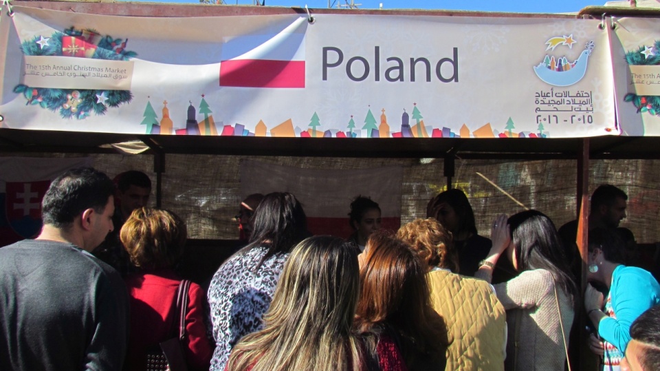 Polskie stoisko na bożonarodzeniowym kiermaszu w Betlejem 2015. Źródło fot.: www.ramallah.msz.gov.pl