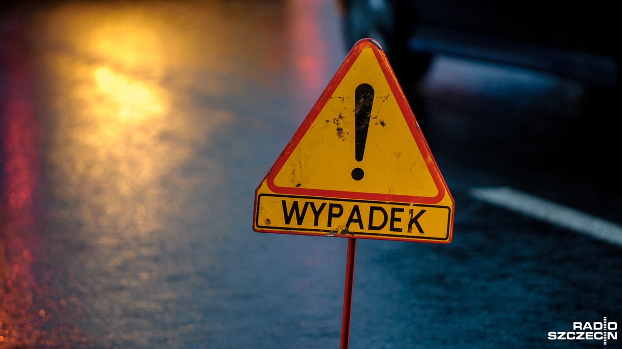 Uwaga kierowcy Potrącenie pieszego na ulicy 3 Maja w Szczecinie.