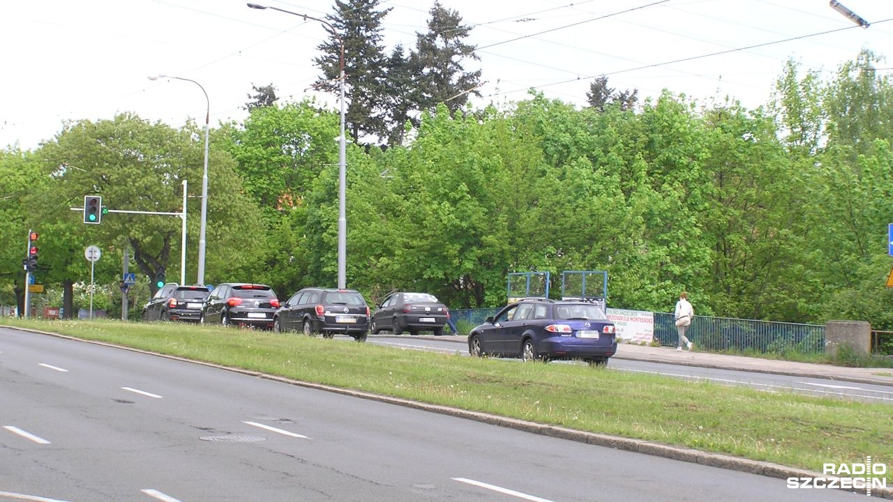 Niemal 130 milionów złotych będzie kosztować kolejny odcinek szczecińskiej trasy średnicowej, zwanej dawniej obwodnicą śródmiejską.